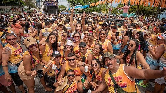 Imagem Governo de AL lança Prêmio Carnaval 2024 para blocos e escolas de samba