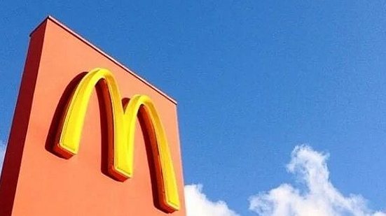 O McDonald’s anunciou no domingo que retomaria a venda do Quarterão em toda a rede esta semana | Reprodução