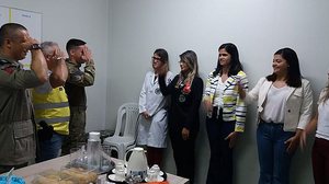 Imagem Militar reencontra equipe de UPA que salvou sua vida