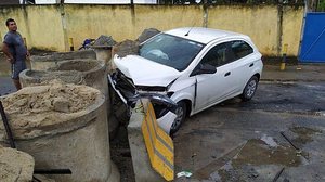 Motorista perde controle e bate veículo em avenida no Mutange | Reprodução / Redes Sociais