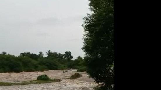 Imagem Rio Mundaú diminui cota de inundação, mas situação ainda é de alerta, diz Defesa Civil