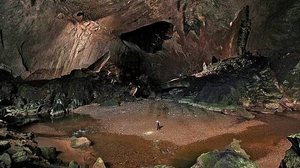 Entrada norte da Deer Cave, em Bornéu, na Malásia | Robbie Shone/Barcroft Media/Getty Images