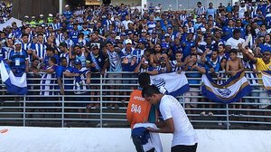 Jogadores do Avaí comemoram o gol da vitória | Pei Fon / Portal TNH1