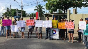 Protesto foi realizado nesta manhã | TV Pajuçara / Henrique Pereira