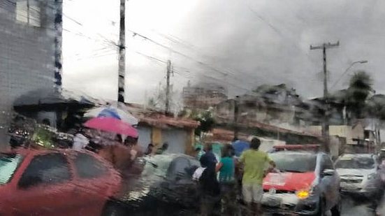 Suspeito foi espancando até a chegada da polícia | Cortesia ao TNH1