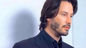 Imagem Keanu Reeves se surpreende ao ter casa cercada por policiais após denúncia