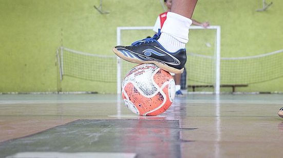 Imagem Sesc abre inscrições gratuitas para escolinha de futsal e futebol