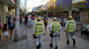 Ronda no Bairro fiscaliza medidas sanitárias nas áreas comerciais | Foto: Ascom Ronda no Bairro