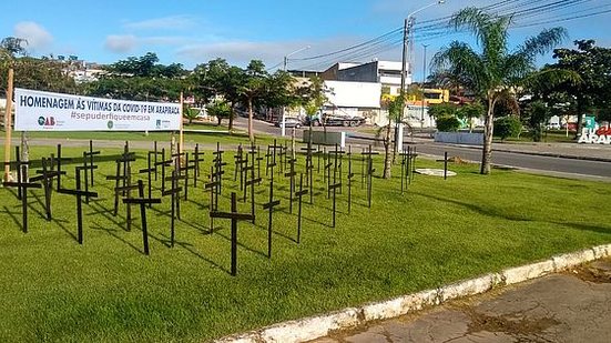 Imagem Arapiraca: Defensoria Pública, Coren e OAB promovem ato simbólico em homenagem às vítimas do Covid-19