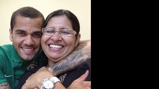 Daniel Alves e a mãe, Lúcia Alves | Reprodução / Redes sociais