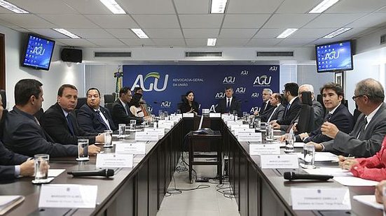 Reunião entre empresários e representantes da AGU | Antonio Cruz/Agência Brasil