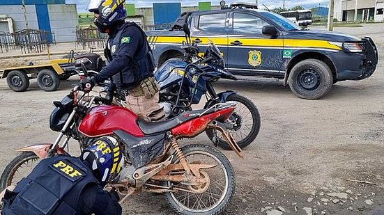 Motocicleta abordada pela PRF possuía registro de furto/roubo | Assessoria PRF AL