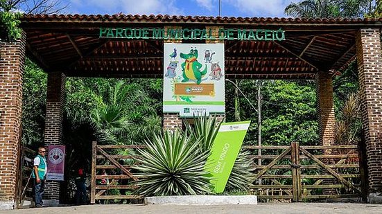 Acesso às trilhas estava fechado após as fortes chuvas no final do mês de abril | Foto: Reprodução/Secom Maceió