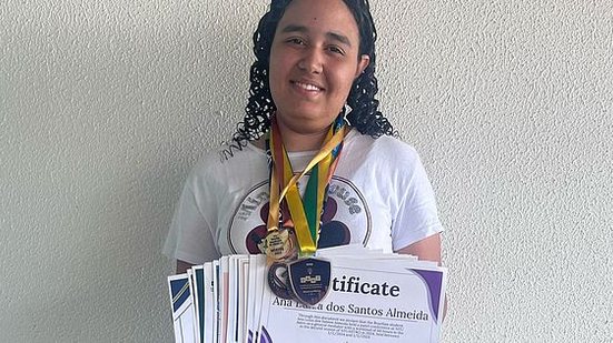 Ana Luiza, estudante de Rio Largo/AL, foi selecionada para participar de conferência na Universidade de Oxford, em Londres | Foto: Arquivo pessoal