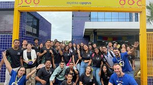 Durante as visitas, os estudantes exploram os laboratórios e interagem com professores | Assessoria