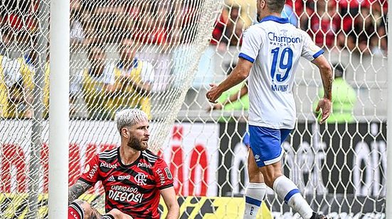 Marcinho comemora o seu gol, na partida valida pela 38a rodada do Campeonato Brasileiro de 2022, no estadio do Maracana | Crédito Photo/PressFolhapress