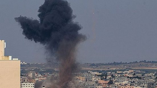 Imagem de arquivo da guerra entre Israel e Hamas | HASHEM ZIMMOZIMEL / PRESSESTADÃO CONTEÚDO