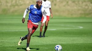 Gerson treina no Ninho do Urubu pelo Flamengo | Foto: Marcelo Cortes CRF