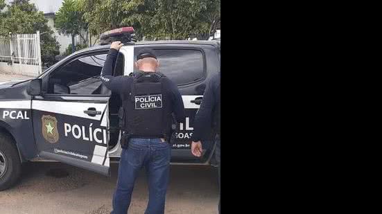 Imagem Polícia prende homem e apreende adolescente suspeitos de homicídio em Pilar