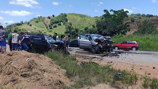 Grave acidente envolveu dois veículos de passeio em Joaquim Gomes | Luzamir Carneiro/JG Notícias