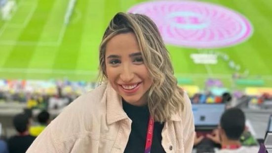 A jornalista Isabelle Costa durante a Copa do Mundo do Qatar | Foro: Reprodução / Instagram