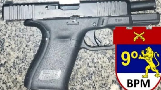 Pistola usada para efetuar disparos foi apreendida | Foto: Policia Militar PE