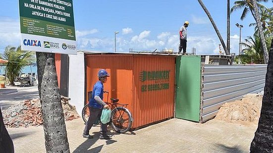 Imagem Orla de Maceió recebe banheiros públicos