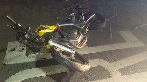 Motociclista e passageiro morrem após acidente com Caminhão, em São Sebastião | Foto: BPRV