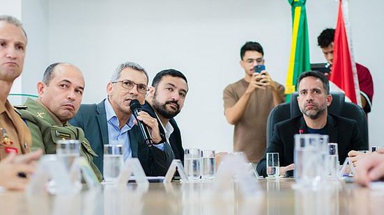 O governador Paulo Dantas em coletiva na manhã desta quarta-feira, 03 | Agência Alagoas