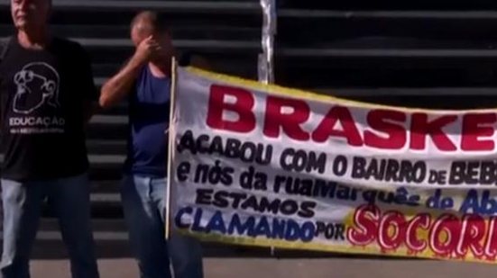 Protesto de moradores dos Flexais, em Bebedouro | Foto: Reprodução/ TV Pajuçara