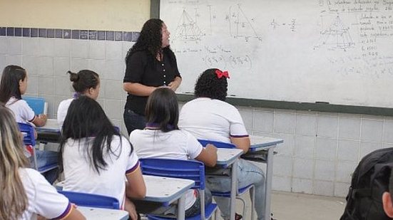 Professores e alunos de escolas sofrem com violência | Reprodução