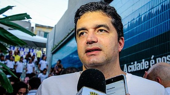 Imagem Rui Palmeira entrega escadaria revitalizada no Centro de Maceió