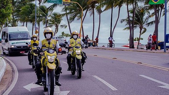 Imagem Motorista embriagado é preso após quase invadir contramão na orla de Ponta Verde