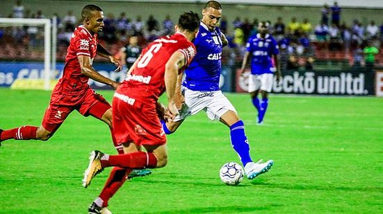 Celsinho em campo contra o Vila Nova | Pei Fon / Portal TNH1