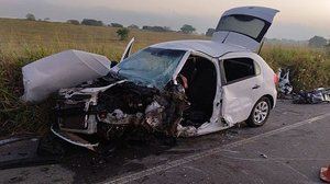 Imagem Motorista morre após colidir com veículo e ficar preso às ferragens, na AL-220