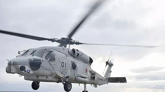 Helicópteros que colidiram, do modelo SH-60K, são da Força Marítima de Autodefesa do Japão | Ensign Soon Kwon / US Navy