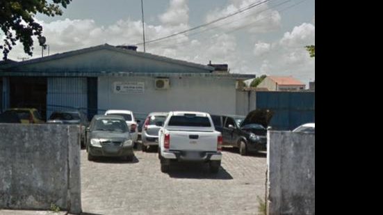 Dois veículos foram levados para a DRFVC | Reprodução/Google Maps