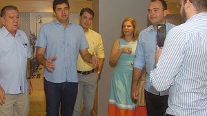 Imagem Prefeito Rui Palmeira visita hotel que vai gerar 40 empregos diretos