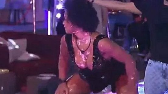 Natália dança na festa do BBB | Reprodução/TV Globo