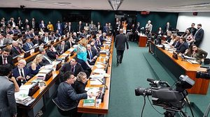 CCJ debateu o texto ontem até as 23h28 | Agência Câmara