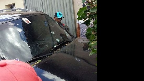 Carro em que Neguinho Boiadeiro estava quando foi assassinado | Arquivo