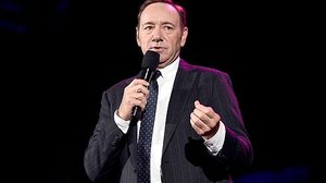 Imagem Polícia diz ter vídeo em que Kevin Spacey comete abuso contra jovem