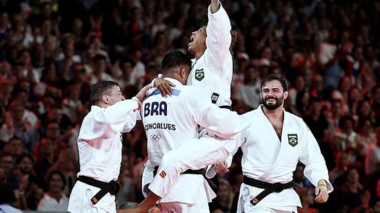 Brasil conquista medalha de bronze em equipe | Miriam Jeske/COB