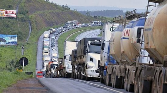 Grande parte das mortes no trânsito ocorre em estradas bem movimentadas | Agência Brasil