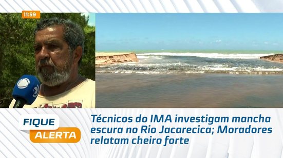 Técnicos do IMA investigam mancha escura no Rio Jacarecica; Moradores relatam cheiro forte