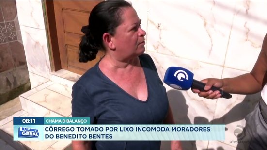 Córrego tomado por lixo incomoda moradores do Benedito Bentes