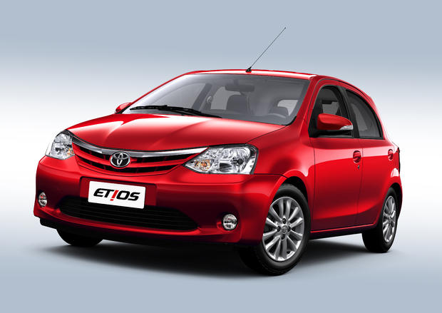 20150713_etios_hatch