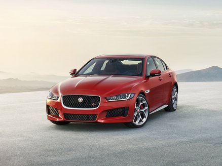 high_jaguar_xe-s-2014_r10.jpg.pagespeed.ce.4Z61ulc8xy