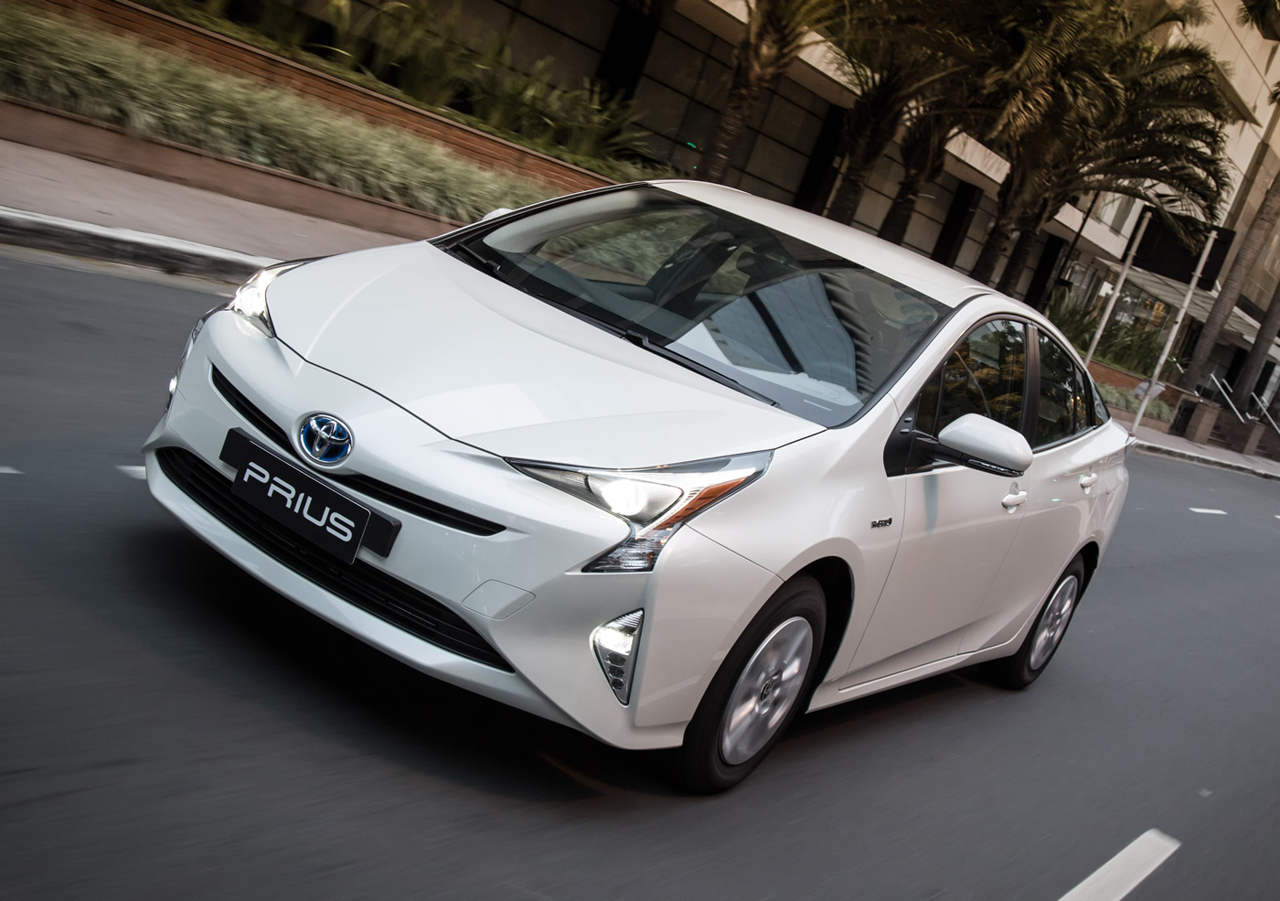 novo-toyota-prius-2016-1