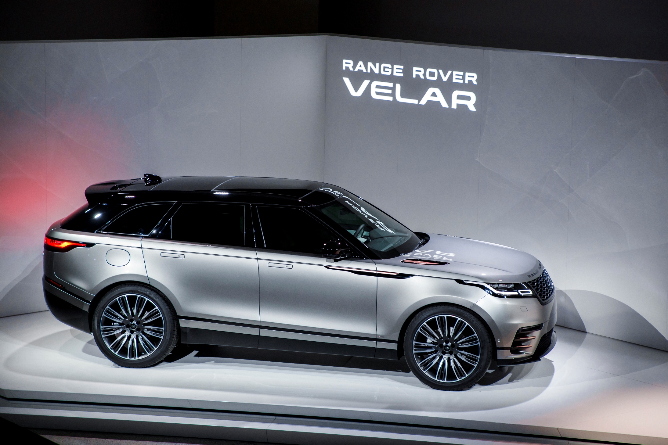 Range Rover Velar Reveal_009 (1)